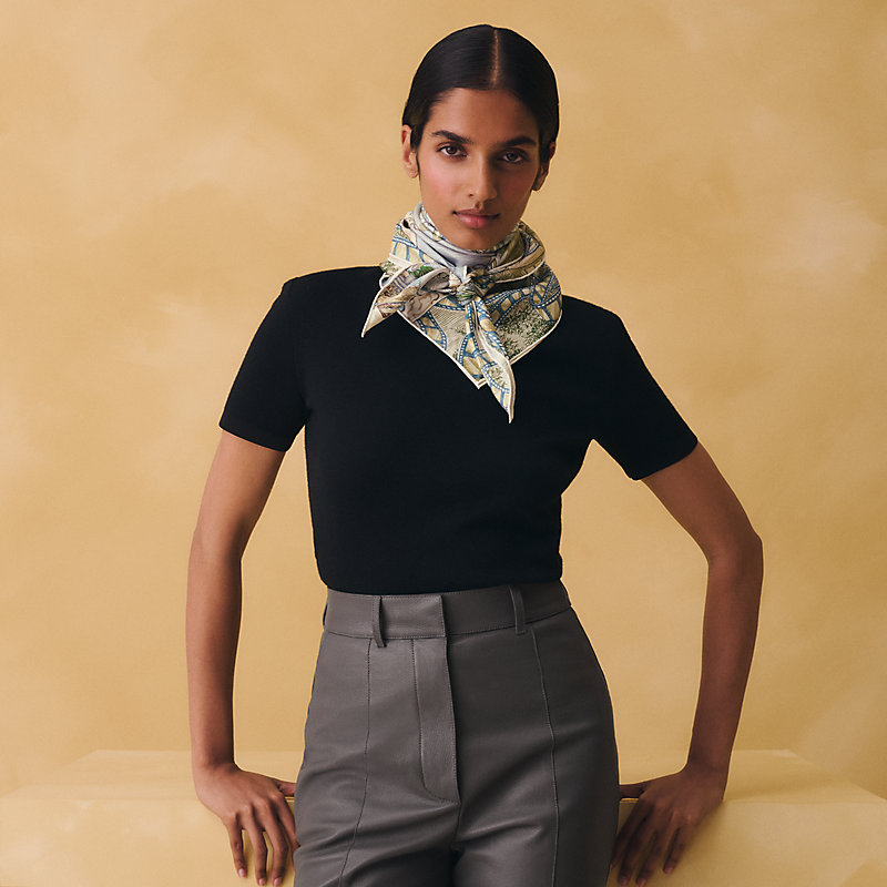 カレ 90 《シティー・オブ・ライト》 | Hermès - エルメス-公式サイト